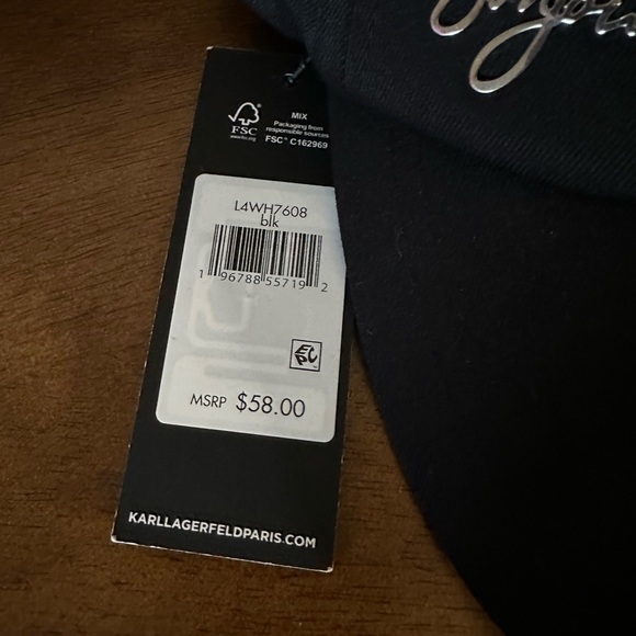 Karl Lagerfeld Black Cap NWT - Picture 9 of 9